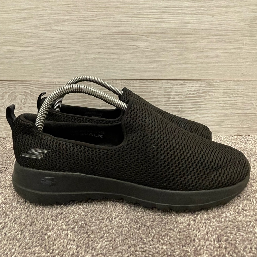 Skechers Go Walk Gen 5 Women’s Slip-ons